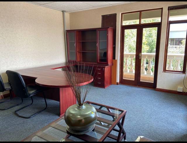 3,247M² OFFICE TO LET IN ERAND GARDENS